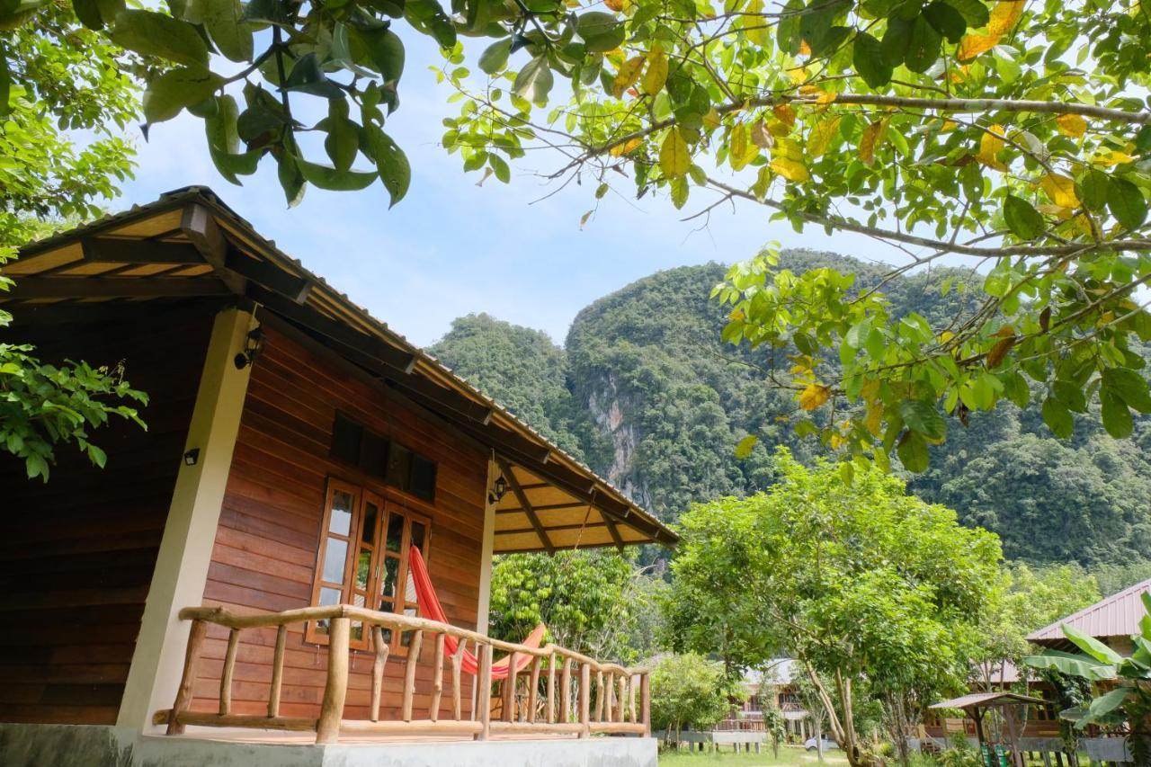 Monkey Mansion - Jungalows & Tours Khao Sok National Park Luaran gambar
