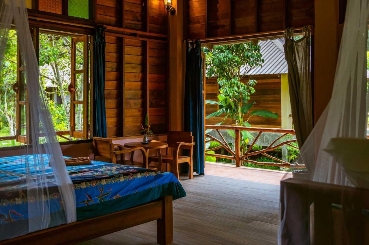 Monkey Mansion - Jungalows & Tours Khao Sok National Park Luaran gambar